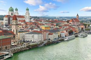 Donaukaleidoskop: Passau - "Eisernes Tor" - Passau mit der MS A-Silver