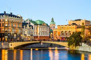 Spätsommerfreuden im Baltikum: Bremerhaven - Visby - Stockholm - Turku - Helsinki - St. Petersburg - Tallinn - Riga - Klaipeda - Eckernförde - Bremerhaven mit der MS Amera Spätsommerfreuden im Baltikum: Bremerhaven - Visby - Stockholm - Turku - Helsinki - St. Petersburg - Tallinn - Riga - Klaipeda - Eckernförde - Bremerhaven mit der MS Amera