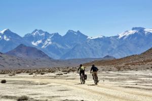 Tadschikistan - Pamir-Durchquerung mit dem Mountainbike Tadschikistan - Pamir-Durchquerung mit dem Mountainbike