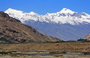 Tadschikistan - Zu Besuch bei Marx und Engels im Pamir Tadschikistan - Zu Besuch bei Marx und Engels im Pamir